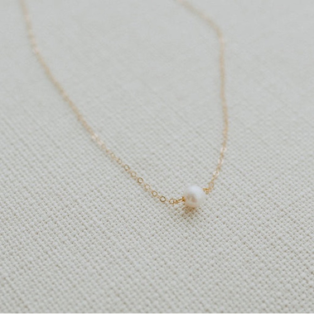 golden mae The Pearl Choker